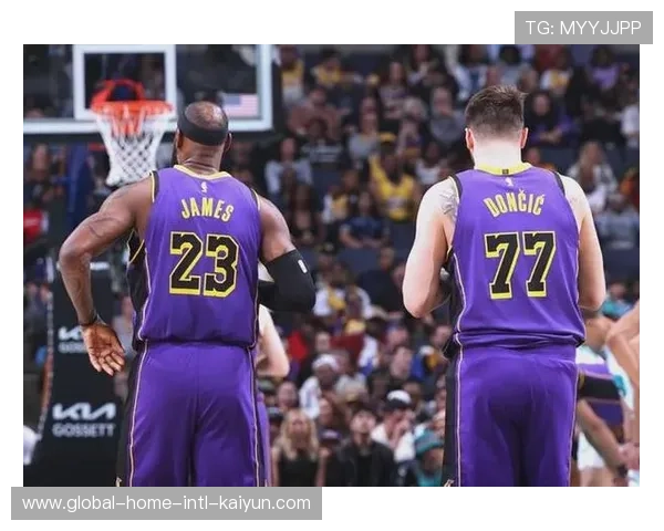 湖人三巨头同时登场时净效率值为负 进攻磨合仍存在难题 湖人三巨头同时登场时净效率值为负 进攻磨合仍存在难题